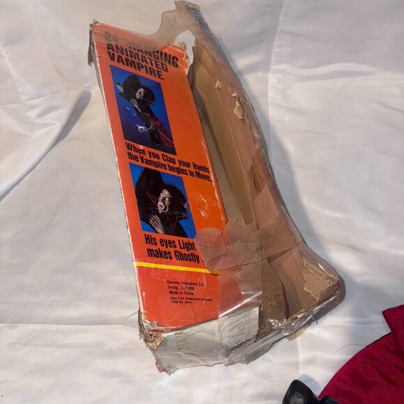 Vintage Gemmy Halloween 24” Hanging Animated Vampire Decoration - Picture 5 of 7